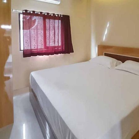 Jatiwangi Syariah Guest House Mitra Reddoorz Маджаленка Екстер'єр фото